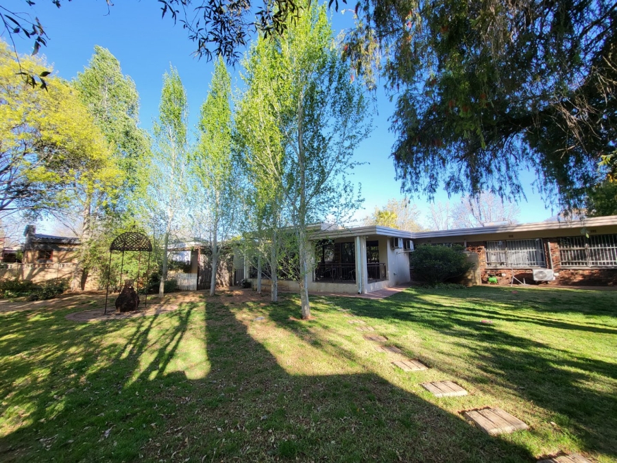 5 Bedroom Property for Sale in Universitas Free State